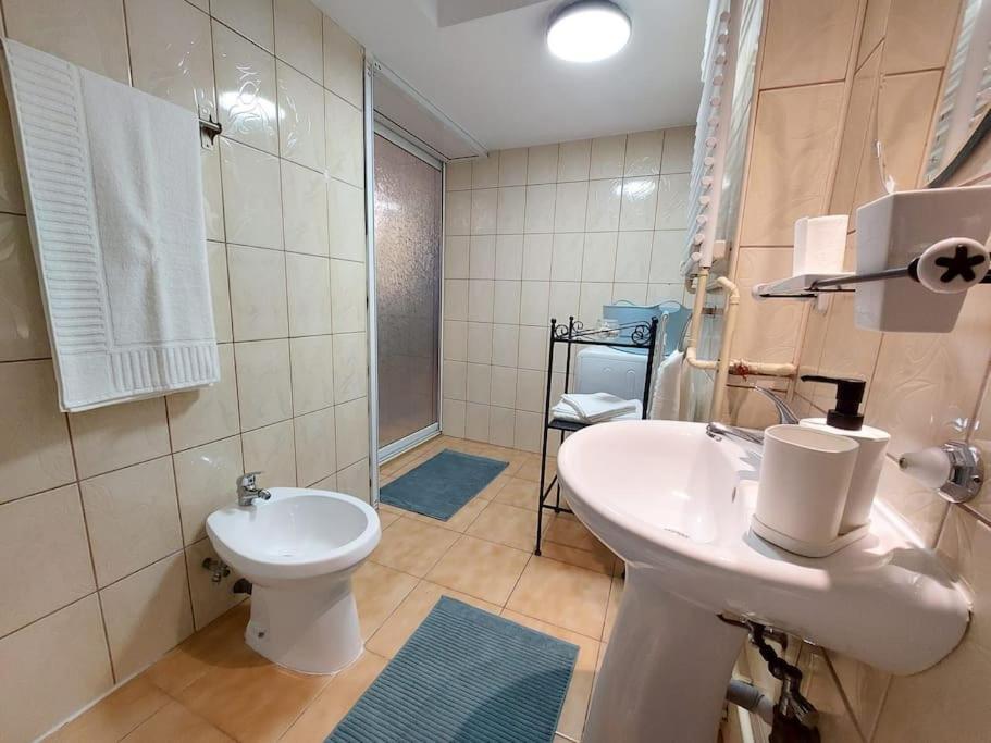 בוקרשט Sweet Dreams Suites Cismigiu Studio מראה חיצוני תמונה